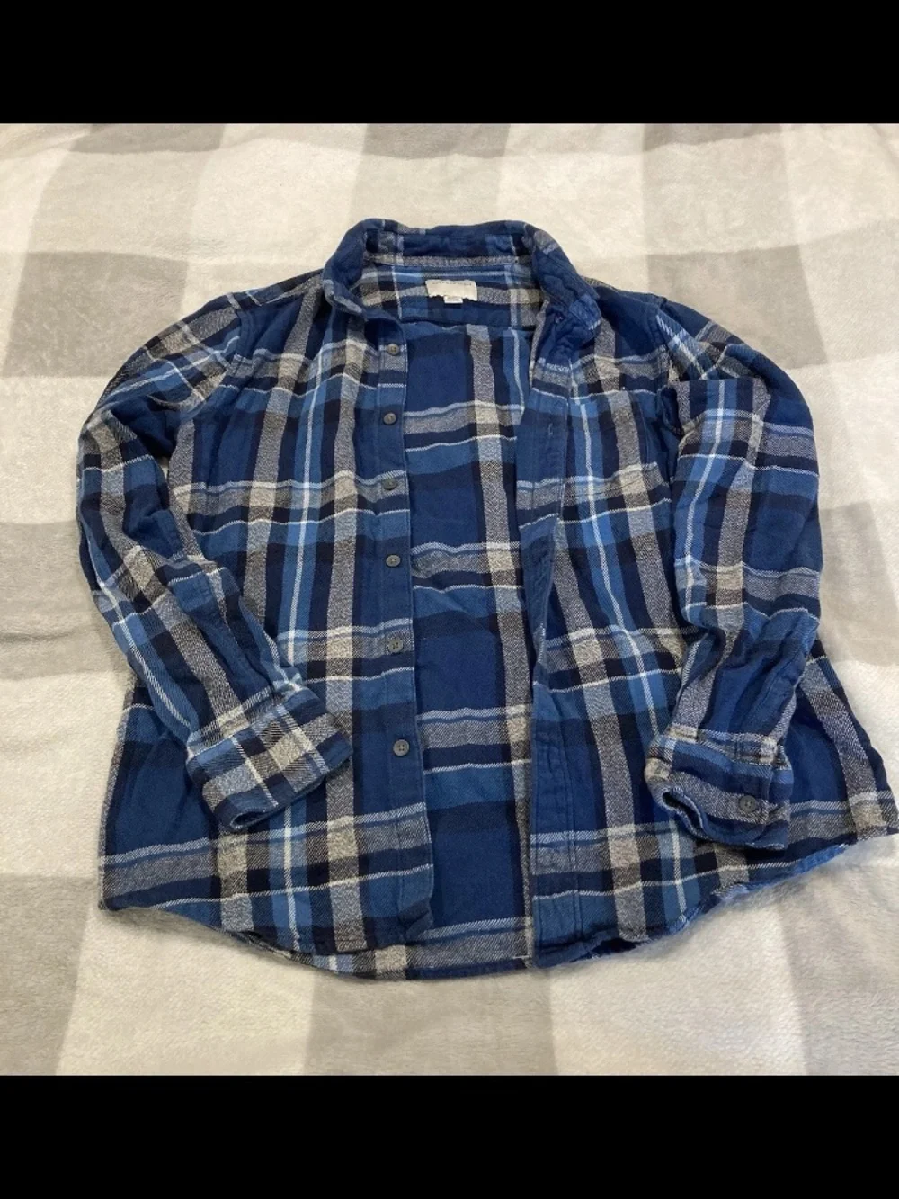 American Eagle Outfitters Blue Plaid Flannel Shirt